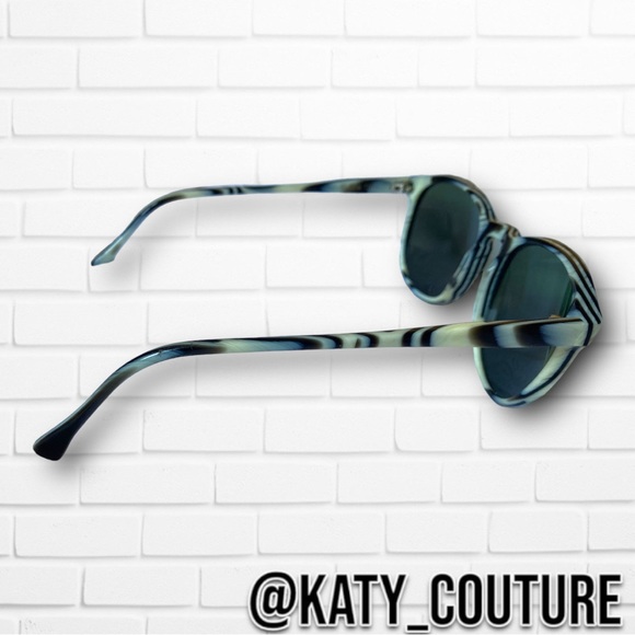 ILLESTEVA HUDSON C4 SUNGLASSES IN WHITE TORTOISE W/GREEN MIRROR LENSE, OS, NWOT. - Picture 5 of 7